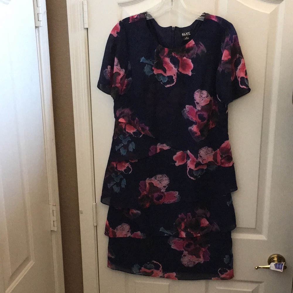 FINAL MARKDOWN Ladies’ SLNY Multi-tiered Lined Dress (6)